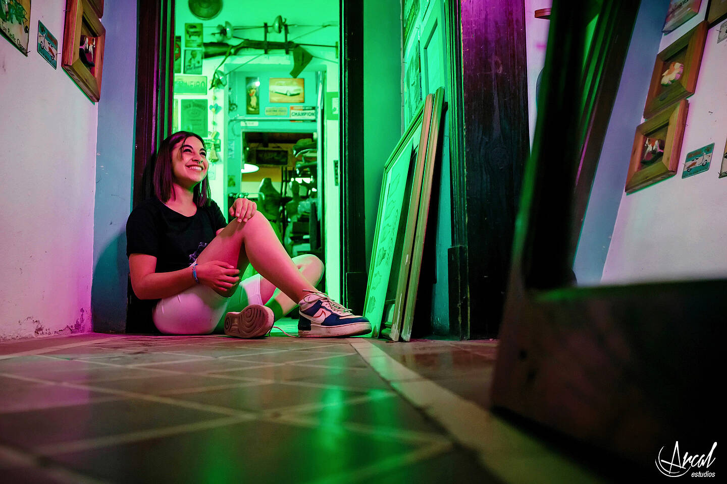 026-zoe-tienda-de-antiguedades-carlos-paz-lancha-lago-san-roque-y-fotos-en-la-pulperi-a-carlos-paza-138817-O