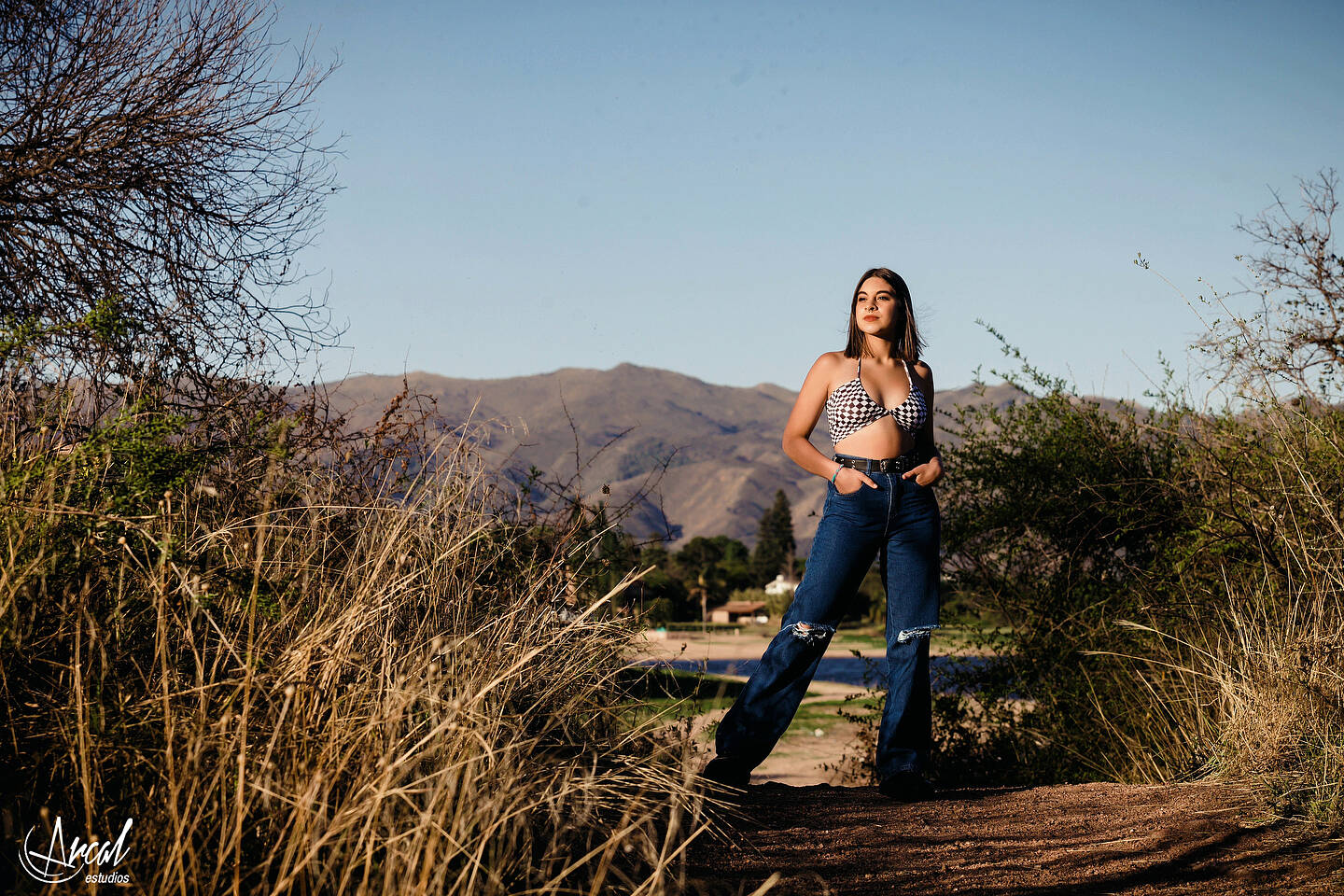 073-zoe-tienda-de-antiguedades-carlos-paz-lancha-lago-san-roque-y-fotos-en-la-pulperi-a-carlos-paz-138817-O