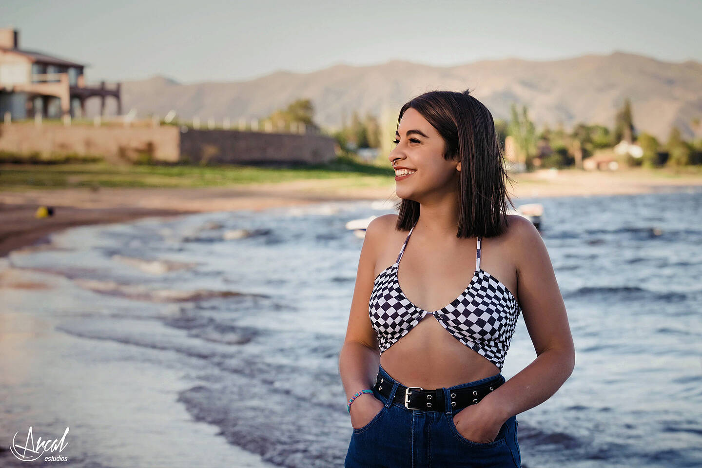 082-zoe-tienda-de-antiguedades-carlos-paz-lancha-lago-san-roque-y-fotos-en-la-pulperi-a-carlos-paz-138817-O