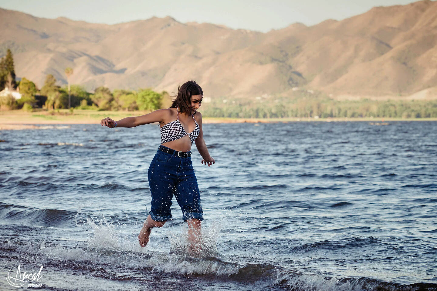 084-zoe-tienda-de-antiguedades-carlos-paz-lancha-lago-san-roque-y-fotos-en-la-pulperi-a-carlos-paz-138817-O