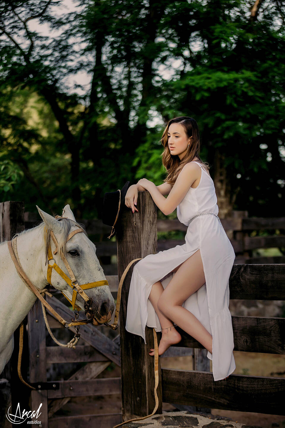 046-roci-o-biderbust-fotografi-a-de-quincean-era-en-caballo-en-acuerella-del-ri-o-san-clemente-co-rdoba-141805-O