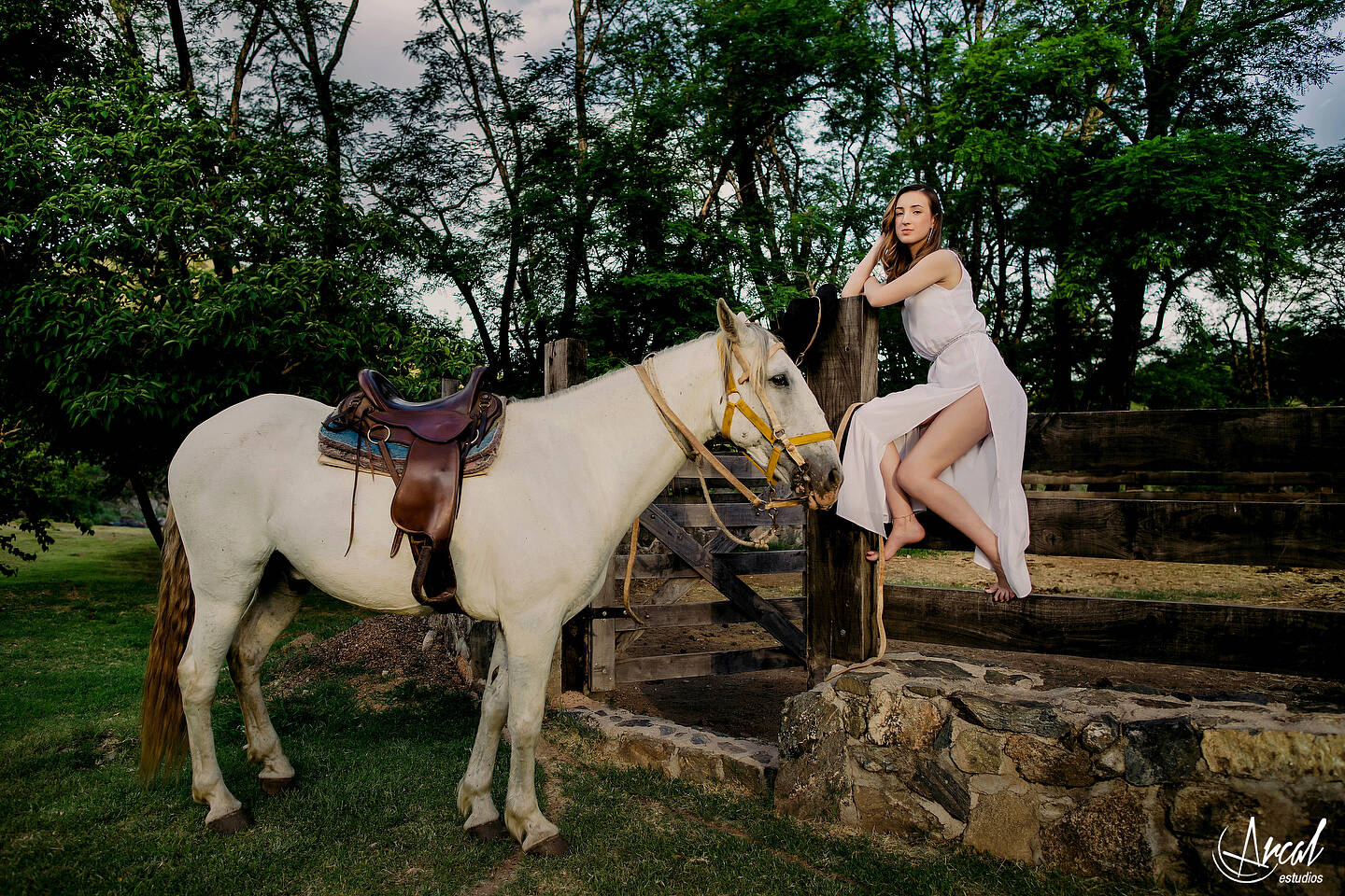 047-roci-o-biderbust-fotografi-a-de-quincean-era-en-caballo-en-acuerella-del-ri-o-san-clemente-co-rdoba-141805-O