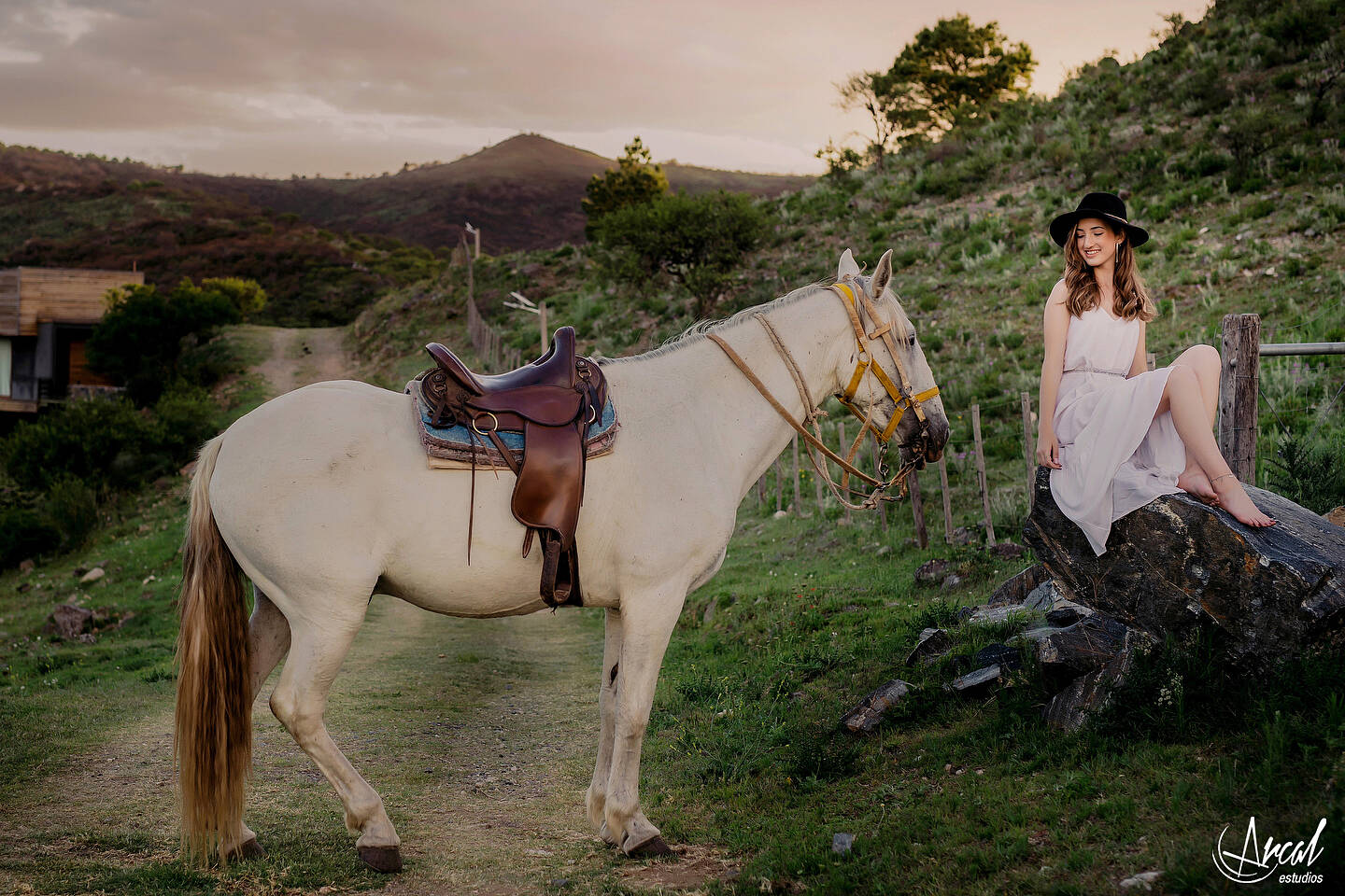 061-roci-o-biderbust-fotografi-a-de-quincean-era-en-caballo-en-acuerella-del-ri-o-san-clemente-co-rdoba-141805-O