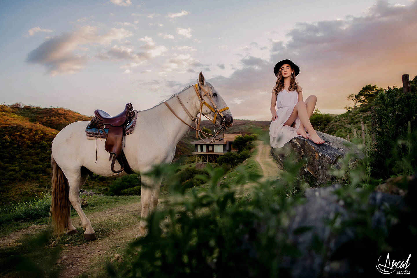 062-roci-o-biderbust-fotografi-a-de-quincean-era-en-caballo-en-acuerella-del-ri-o-san-clemente-co-rdoba-141805-O