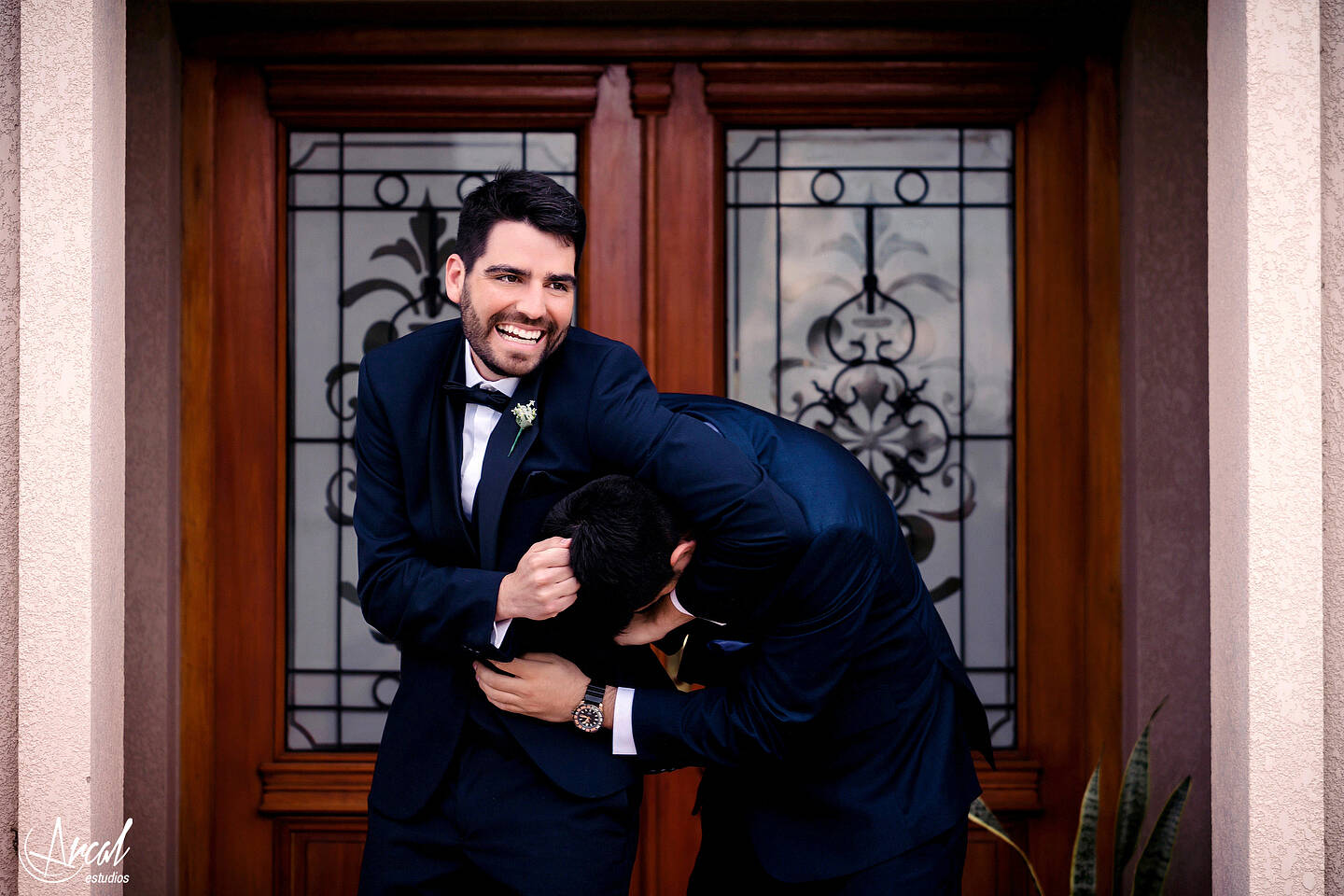 025-mili-y-toma-s-boda-en-parroquia-nuestra-sen-ora-del-socorro-de-escuela-pias-fotos-en-salo-n-reinapaz-140480-O