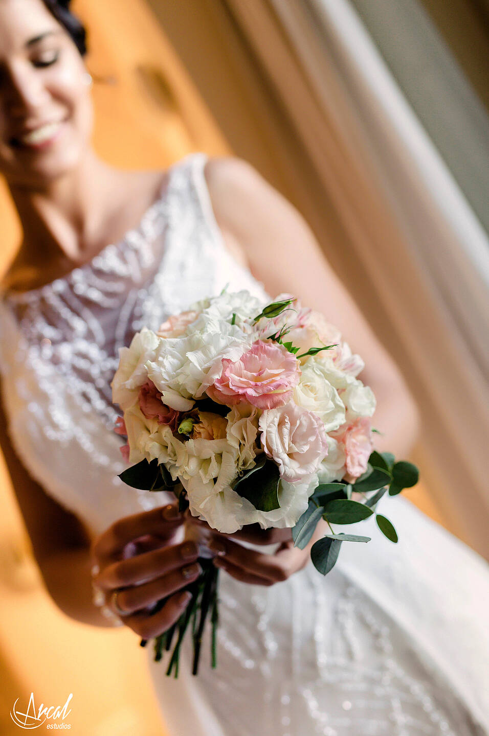 061-mili-y-toma-s-boda-en-parroquia-nuestra-sen-ora-del-socorro-de-escuela-pias-fotos-en-salo-n-reinapaz-140480-O