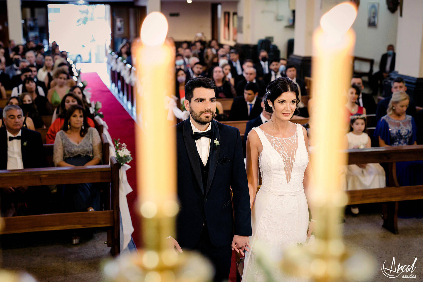 113-mili-y-toma-s-boda-en-parroquia-nuestra-sen-ora-del-socorro-de-escuela-pias-fotos-en-salo-n-reinapaz-140480-O