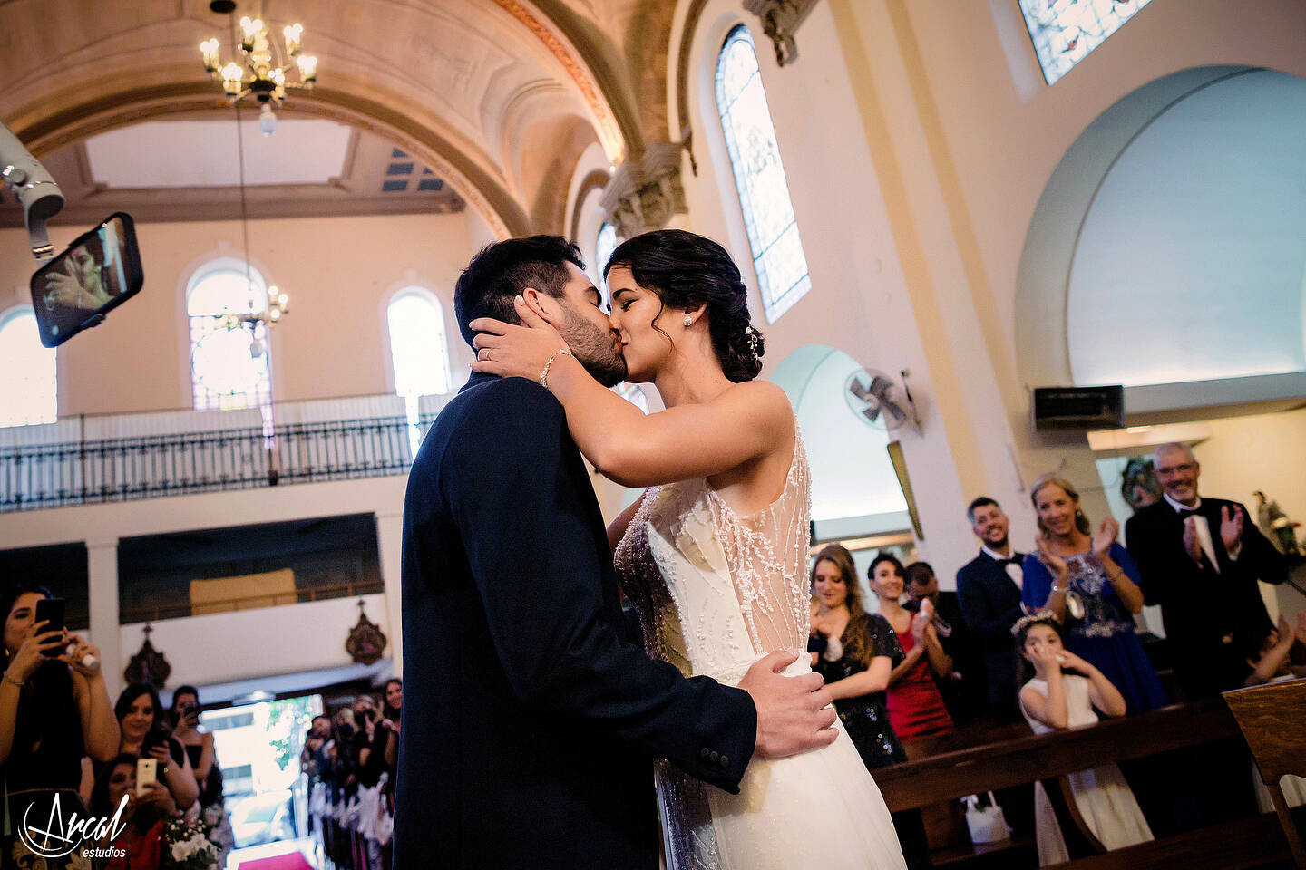 151-mili-y-toma-s-boda-en-parroquia-nuestra-sen-ora-del-socorro-de-escuela-pias-fotos-en-salo-n-reinapaz-140480-O