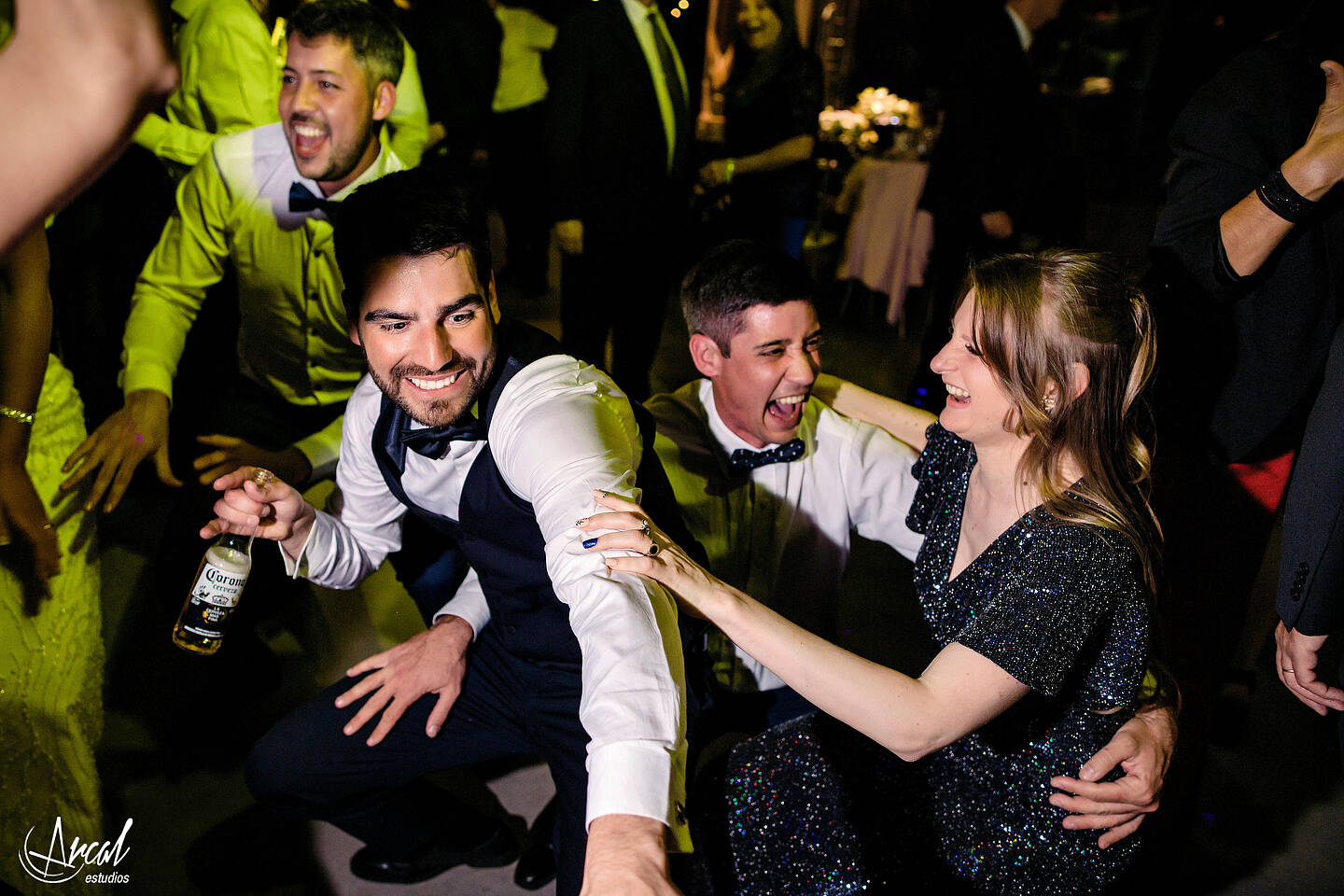 388-mili-y-toma-s-boda-en-parroquia-nuestra-sen-ora-del-socorro-de-escuela-pias-fotos-en-salo-n-reinapaz-140480-O