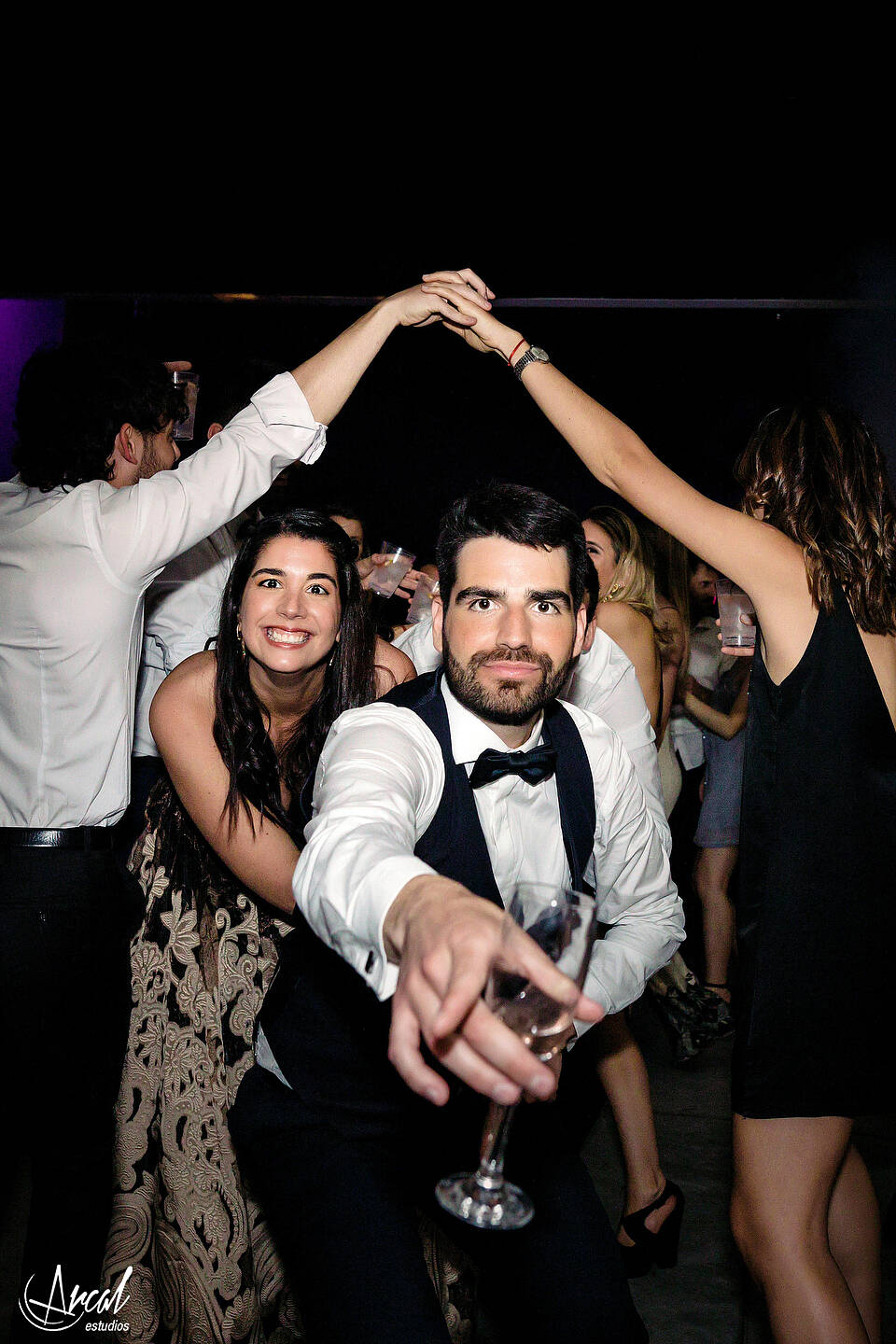 452-mili-y-toma-s-boda-en-parroquia-nuestra-sen-ora-del-socorro-de-escuela-pias-fotos-en-salo-n-reinapaz-140480-O