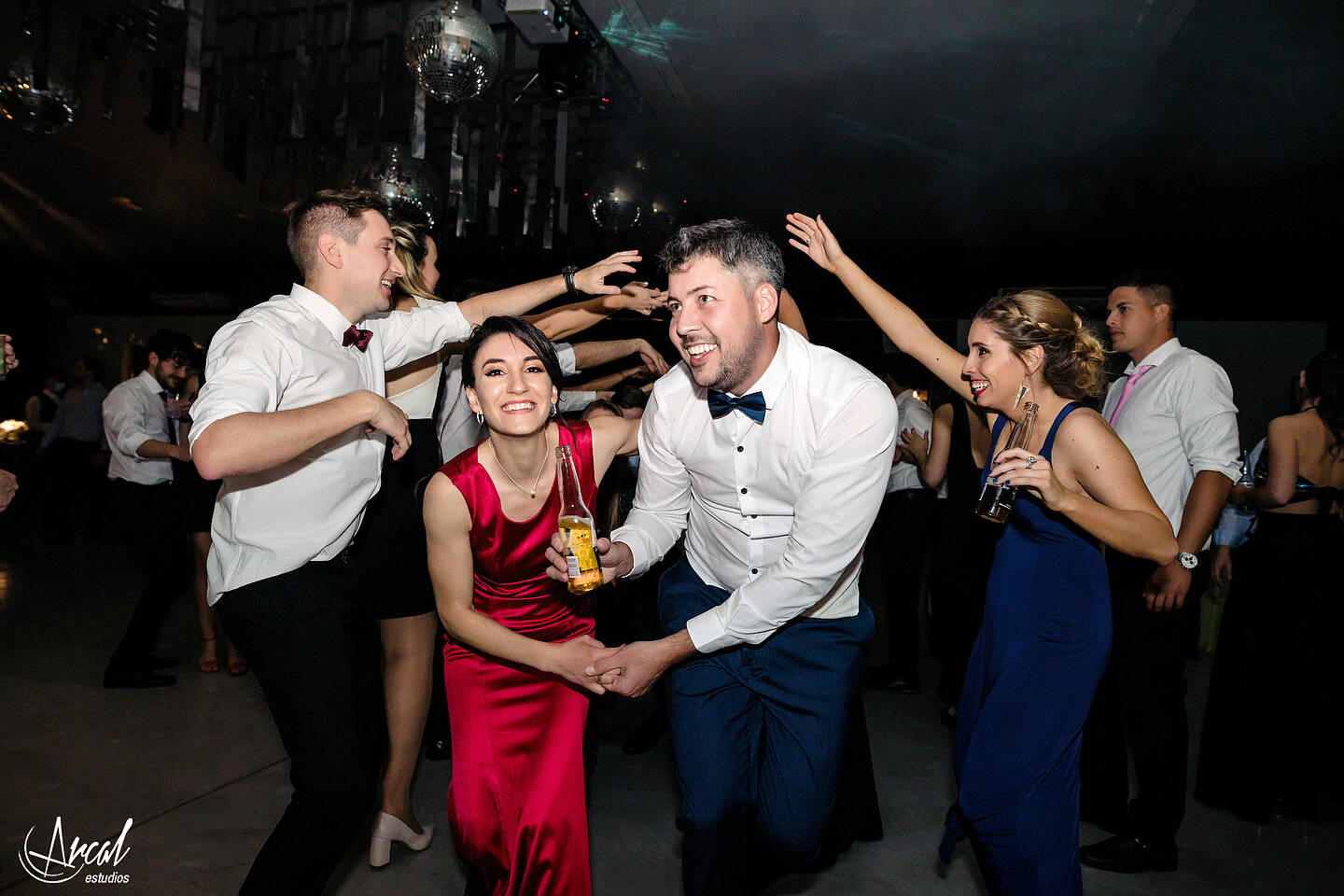 461-mili-y-toma-s-boda-en-parroquia-nuestra-sen-ora-del-socorro-de-escuela-pias-fotos-en-salo-n-reinapaz-140480-O