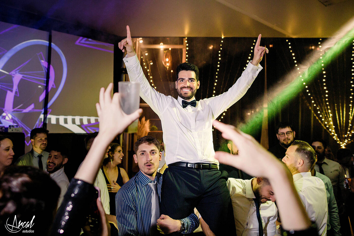 464-mili-y-toma-s-boda-en-parroquia-nuestra-sen-ora-del-socorro-de-escuela-pias-fotos-en-salo-n-reinapaz-140480-O