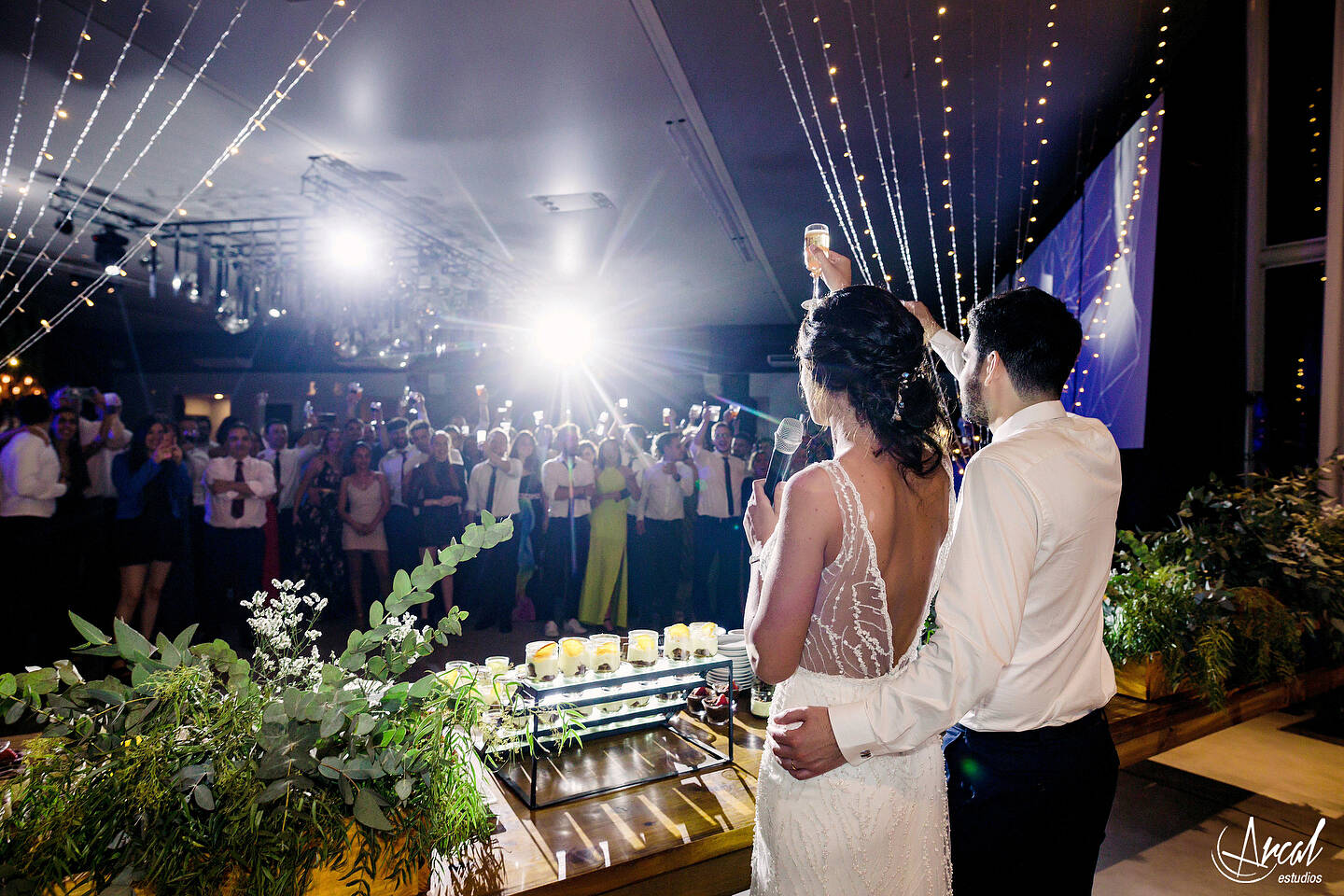 475-mili-y-toma-s-boda-en-parroquia-nuestra-sen-ora-del-socorro-de-escuela-pias-fotos-en-salo-n-reinapaz-140480-O