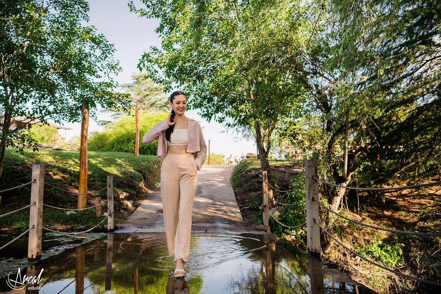 049-naiara-bustos-book-de-15-en-bosque-de-cabalango-fotos-de-quincean-era-en-crazy-donkey-tanti-141923-O