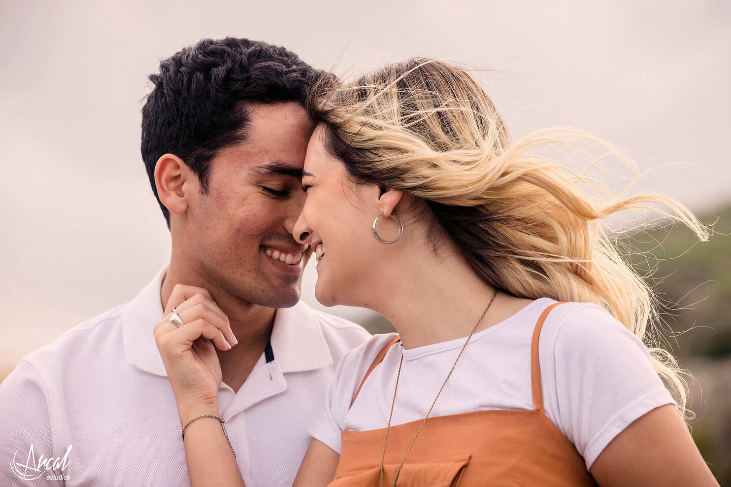 012-dara-y-joe-fotografi-as-de-novios-en-el-arco-de-las-altas-cumbres-y-pre-boda-en-la-quebrada-del-bata-n-144863-O