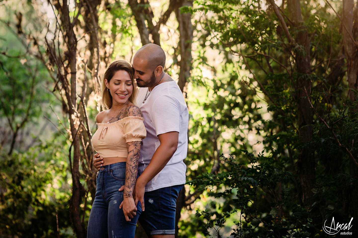 020-flor-y-maxi-fotografi-a-de-preboda-en-el-dique-san-jeronimo-dique-si-en-la-cumbre-pre-boda-en-vin-edos-nebula-co-rdoba-146765-O