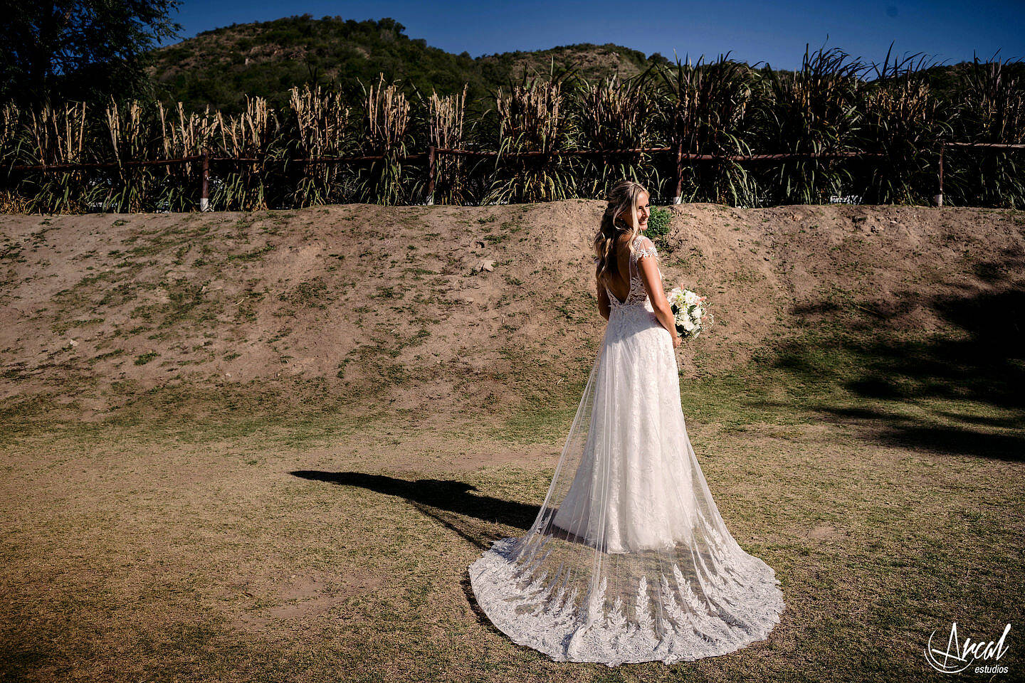 083-ileana-y-eduardo-fotos-de-boda-en-pinares-panorama-suites-casamiento-en-nuestra-sen-ora-del-carmen-fiesta-en-estancia-causana-148957-O