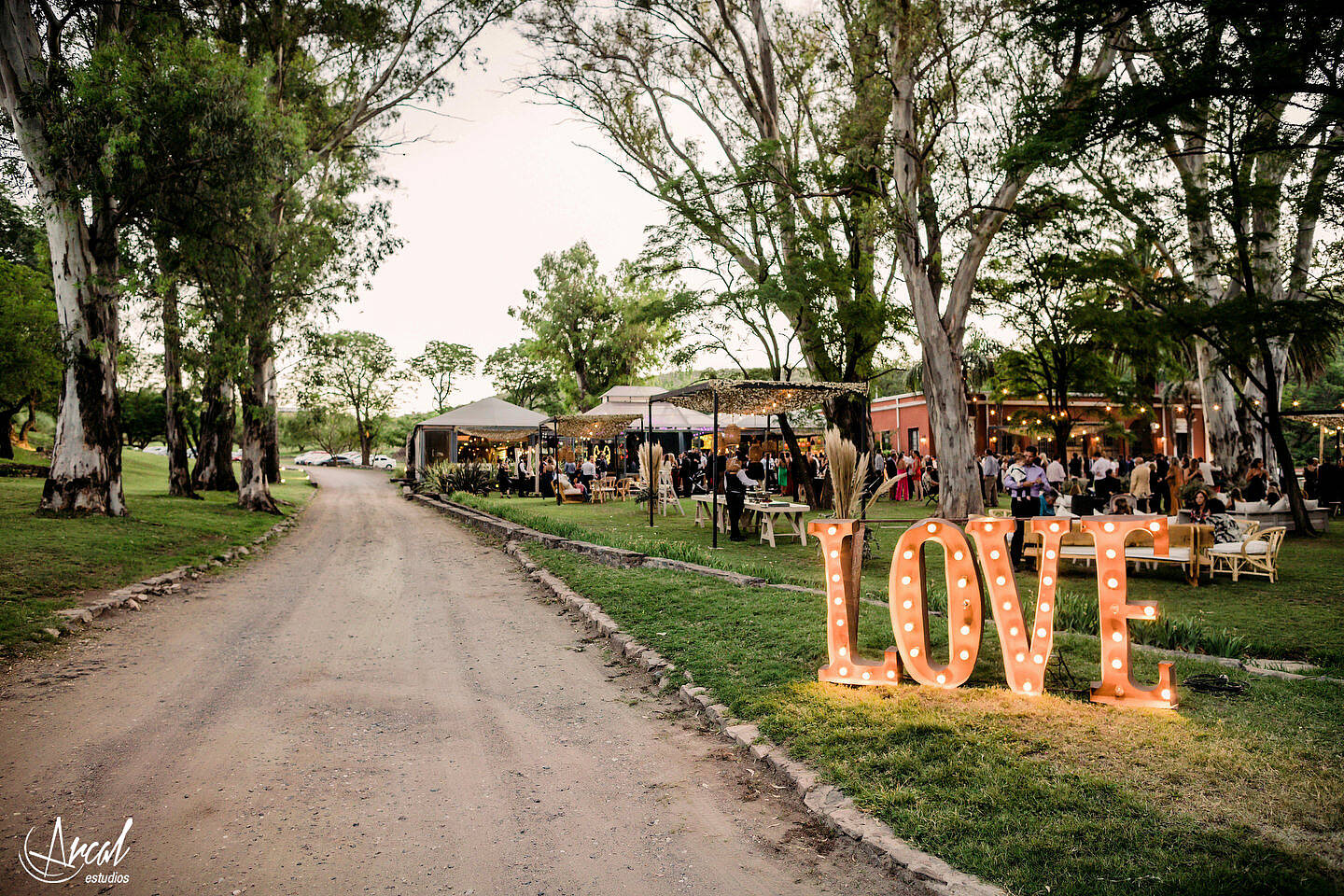 175-ileana-y-eduardo-fotos-de-boda-en-pinares-panorama-suites-casamiento-en-nuestra-sen-ora-del-carmen-fiesta-en-estancia-causana-148957-O