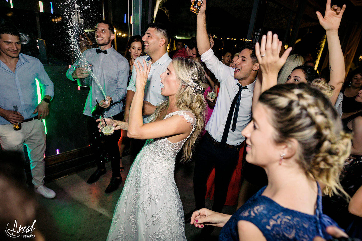 326-ileana-y-eduardo-fotos-de-boda-en-pinares-panorama-suites-casamiento-en-nuestra-sen-ora-del-carmen-fiesta-en-estancia-causana-148957-O