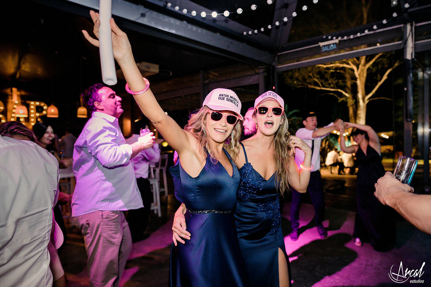 375-ileana-y-eduardo-fotos-de-boda-en-pinares-panorama-suites-casamiento-en-nuestra-sen-ora-del-carmen-fiesta-en-estancia-causana-148957-O