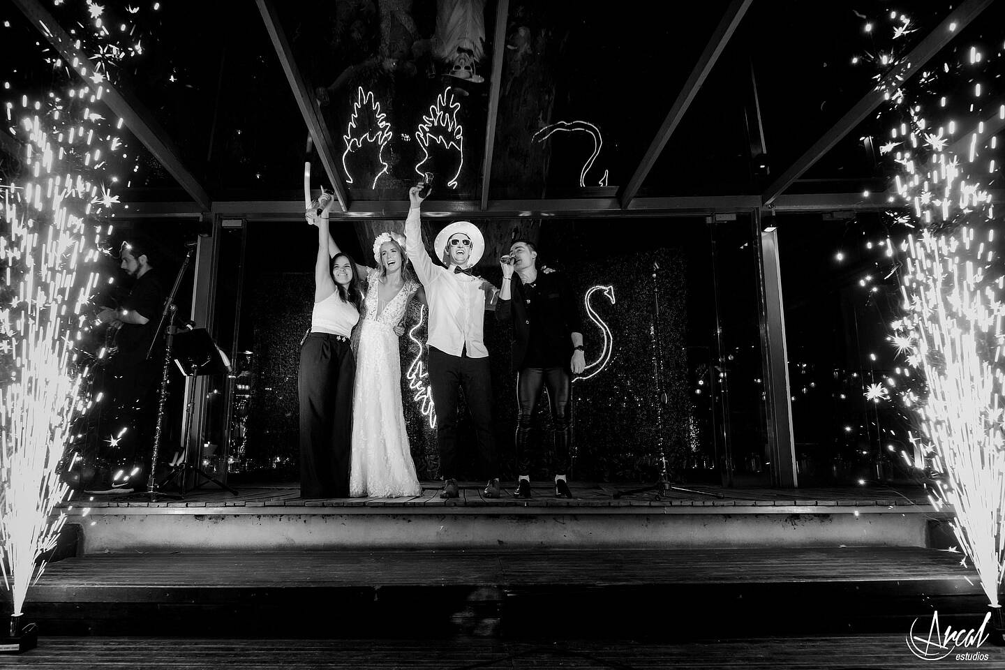 434-ileana-y-eduardo-fotos-de-boda-en-pinares-panorama-suites-casamiento-en-nuestra-sen-ora-del-carmen-fiesta-en-estancia-causana-148957-O