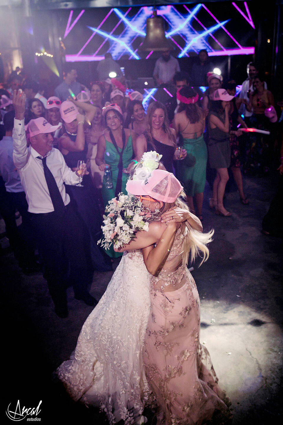 454-ileana-y-eduardo-fotos-de-boda-en-pinares-panorama-suites-casamiento-en-nuestra-sen-ora-del-carmen-fiesta-en-estancia-causana-148957-O