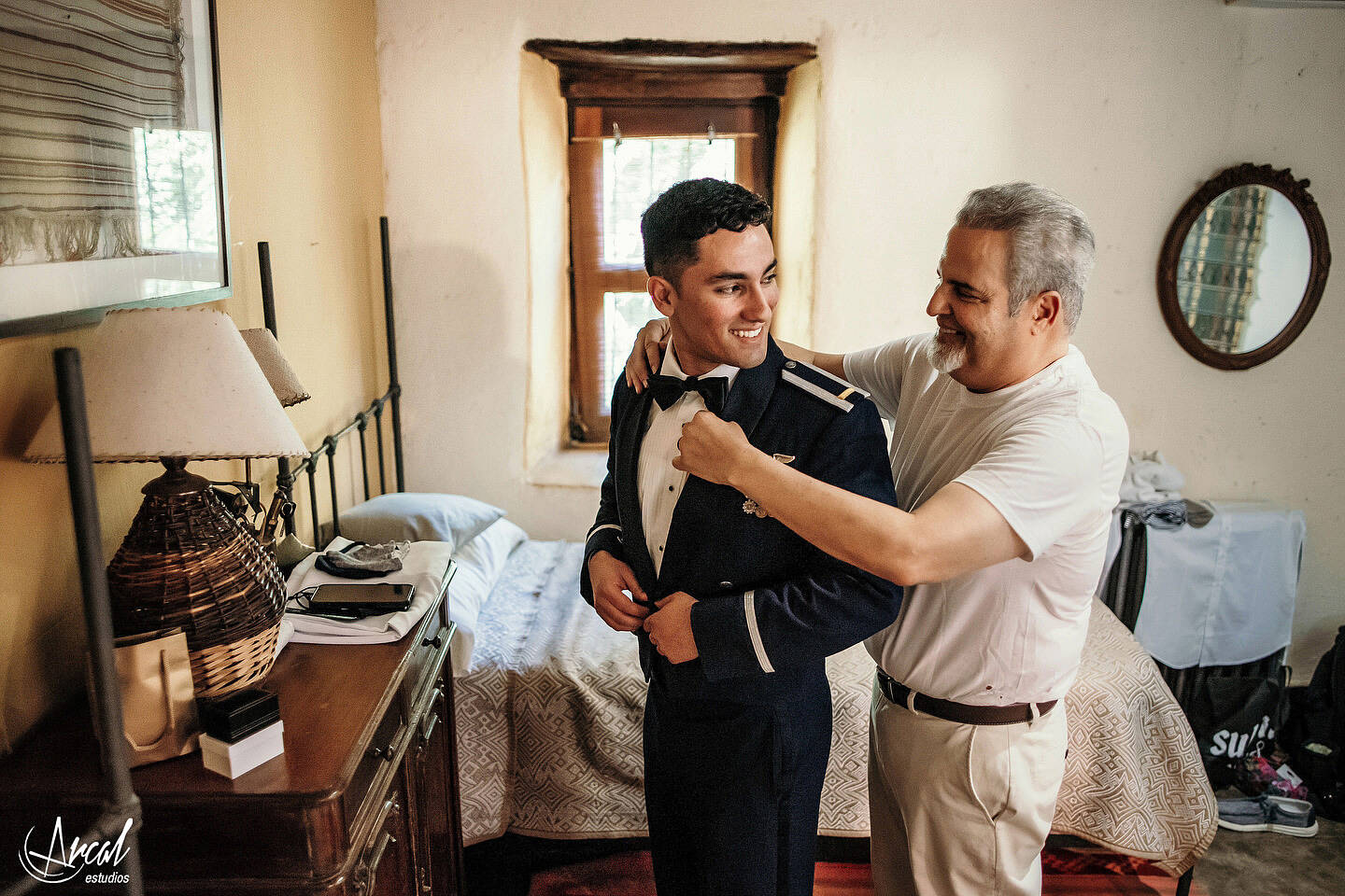 014-dara-y-joe-boda-en-estancia-el-rosal-agua-de-oro-tocado-de-petit-atelier-152183-O