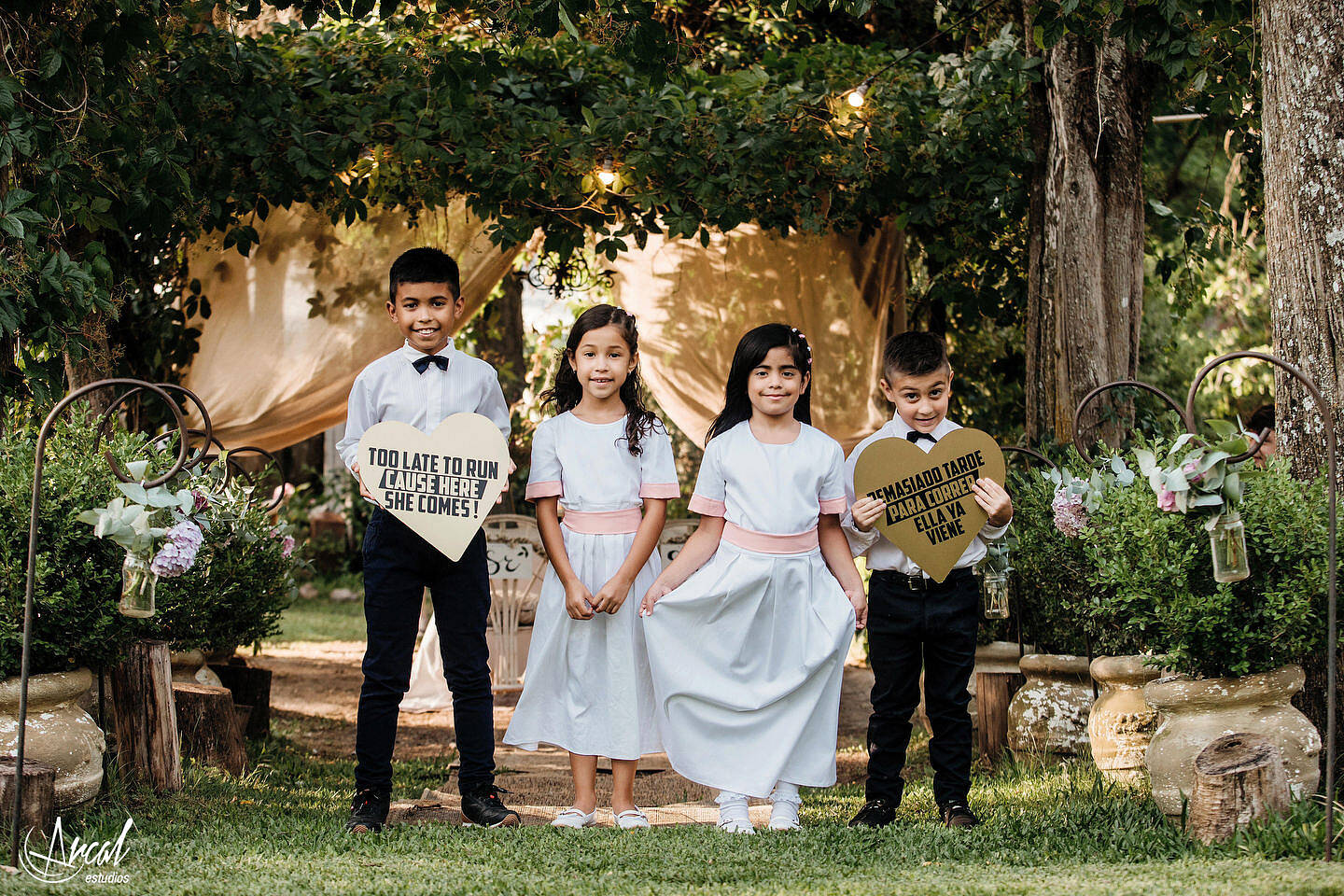 046-dara-y-joe-boda-en-estancia-el-rosal-agua-de-oro-tocado-de-petit-atelier-152183-O