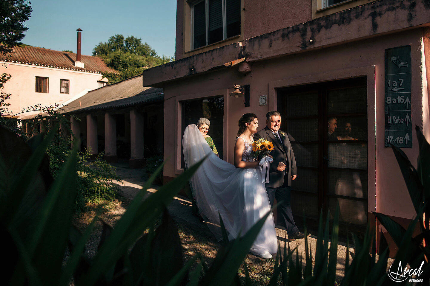 051-dara-y-joe-boda-en-estancia-el-rosal-agua-de-oro-tocado-de-petit-ateliera-152183-O