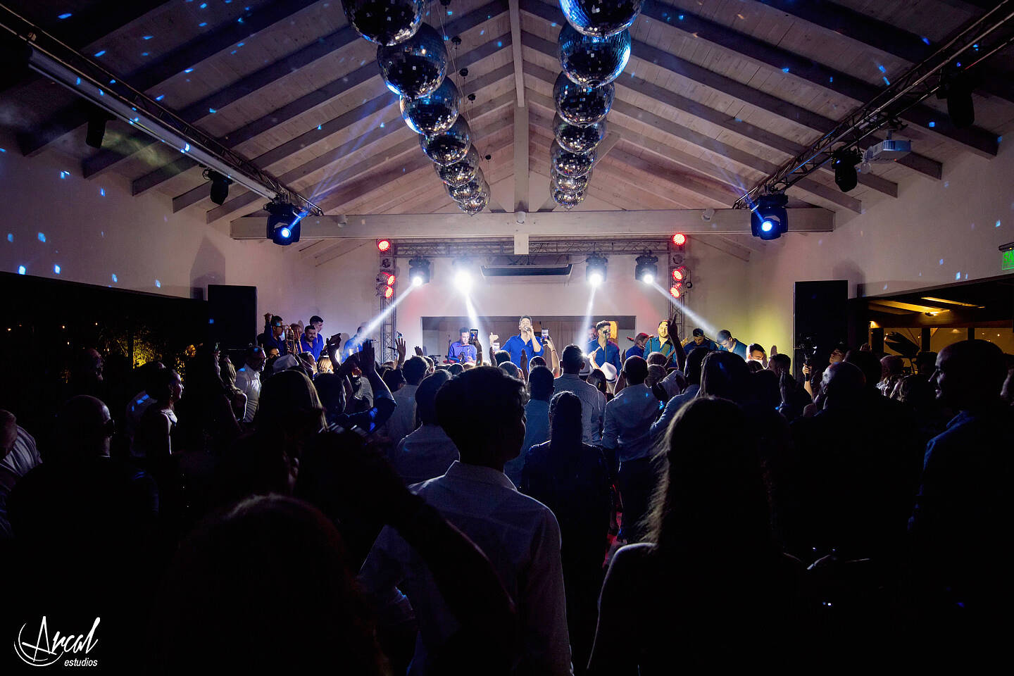 330-jimena-y-mauro-salon-casas-viejas-boda-manuel-wirzt-la-barra-evento-fotografia-de-boda-a-157047-XXL