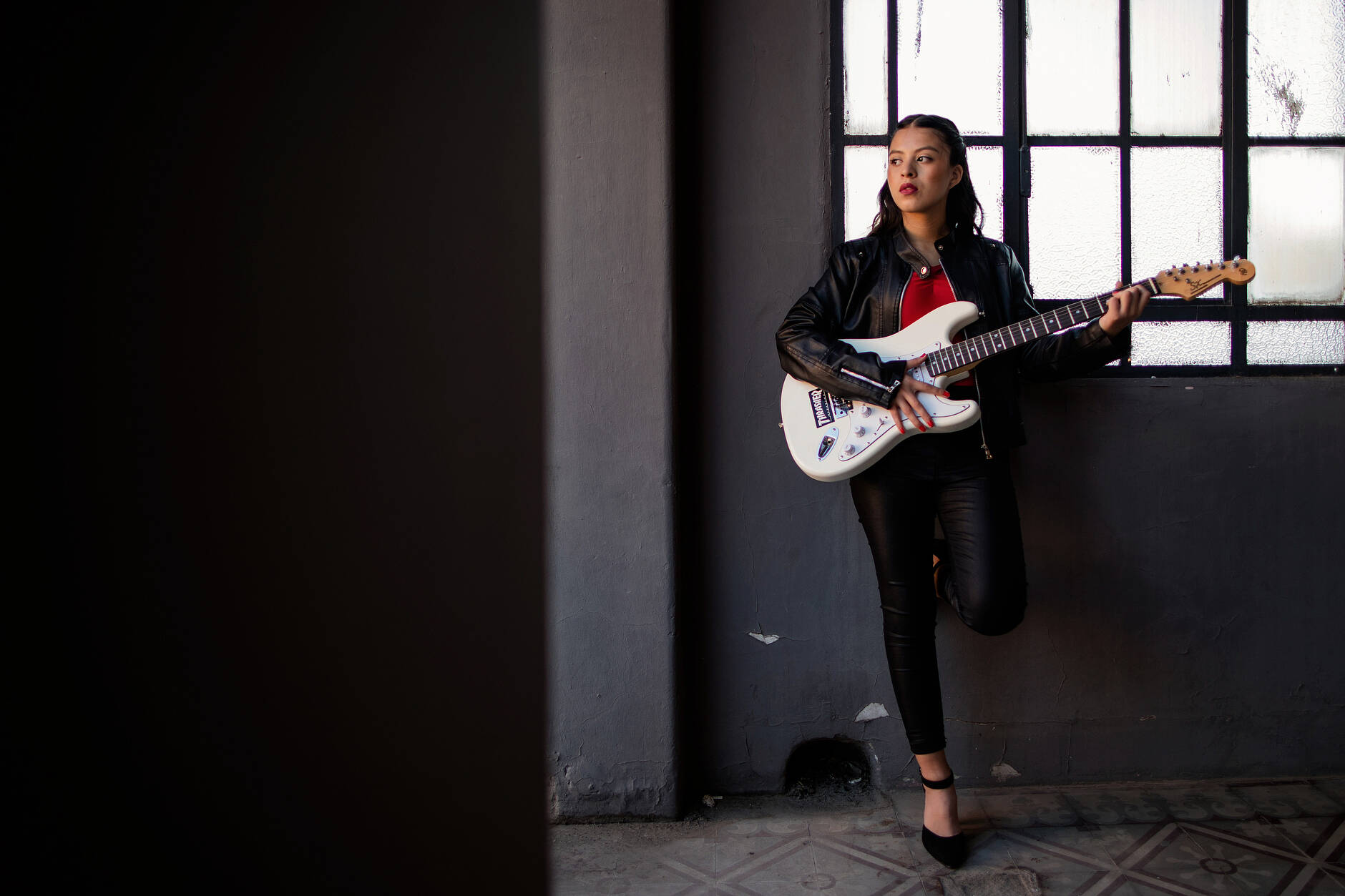 046-pilar-guayare-book-15-arcal-estudios-ciudad-de-co-rdoba-fotografia-quincean-era-look-urbano-158699-O