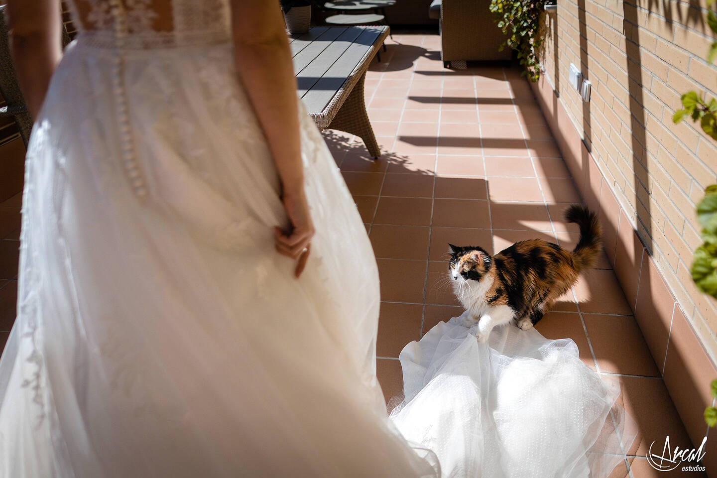 082-ana-y-a-lvaro-la-boda-en-los-jardines-de-sansuen-a-co-rdoba-jardinesdesansuena-maci-a-miisavarisa-novia-andresgallardopino-174073-O