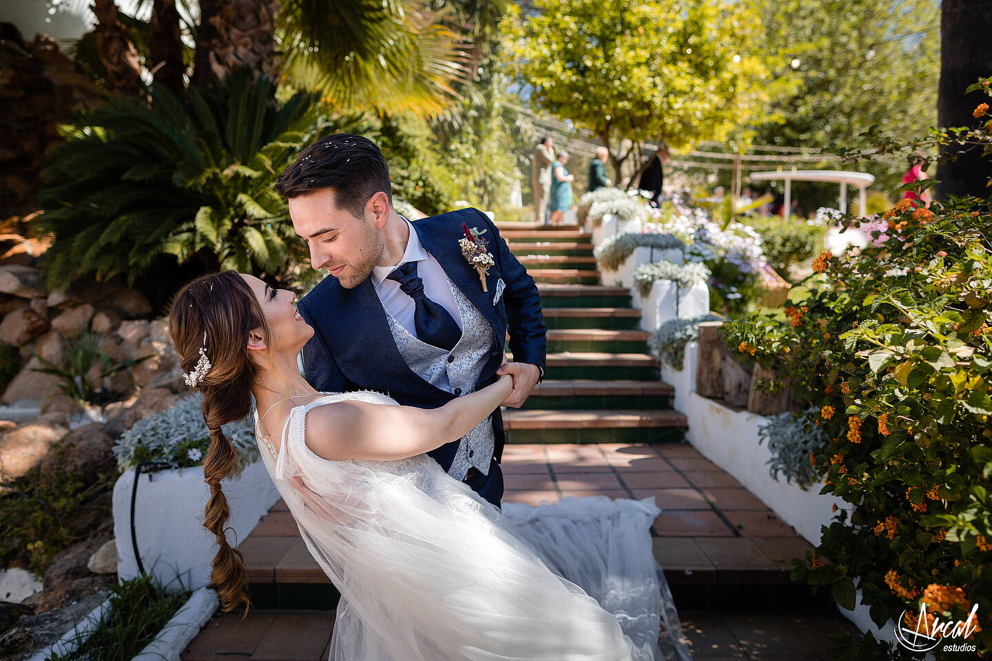 175-ana-y-a-lvaro-la-boda-en-los-jardines-de-sansuen-a-co-rdoba-jardinesdesansuena-maci-a-miisavarisa-novia-andresgallardopino-174073-O