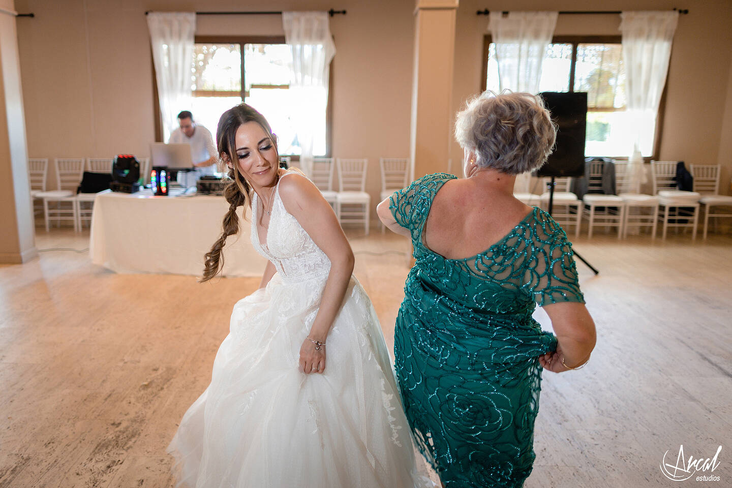 286-ana-y-a-lvaro-la-boda-en-los-jardines-de-sansuen-a-co-rdoba-jardinesdesansuena-maci-a-miisavarisa-novia-andresgallardopino-174073-O