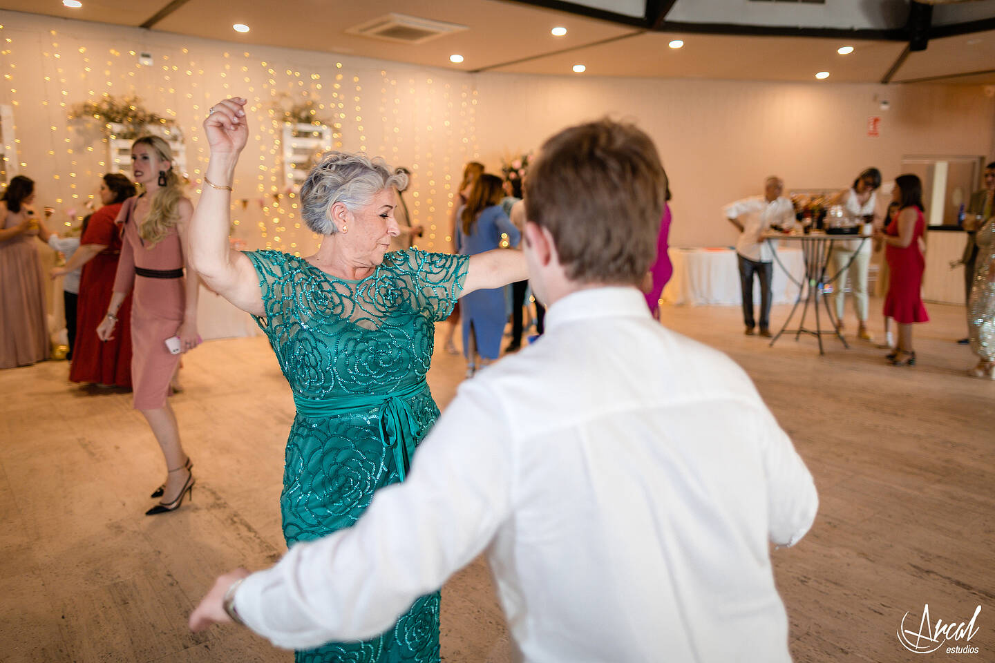 289-ana-y-a-lvaro-la-boda-en-los-jardines-de-sansuen-a-co-rdoba-jardinesdesansuena-maci-a-miisavarisa-novia-andresgallardopino-174073-O