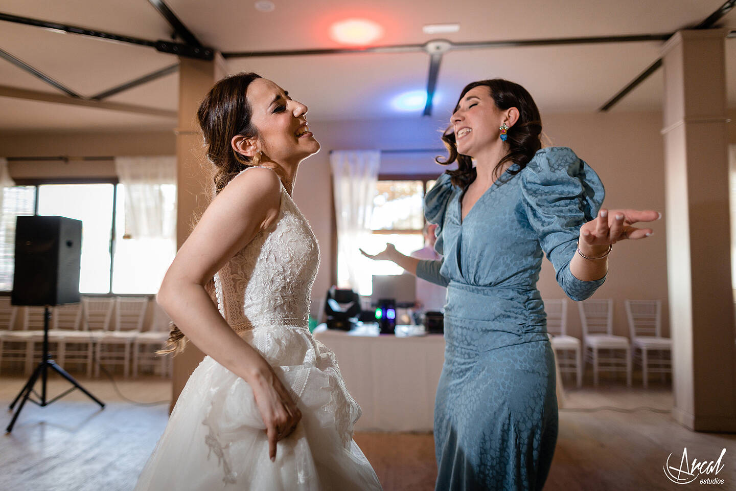 323-ana-y-a-lvaro-la-boda-en-los-jardines-de-sansuen-a-co-rdoba-jardinesdesansuena-maci-a-miisavarisa-novia-andresgallardopino-174073-O