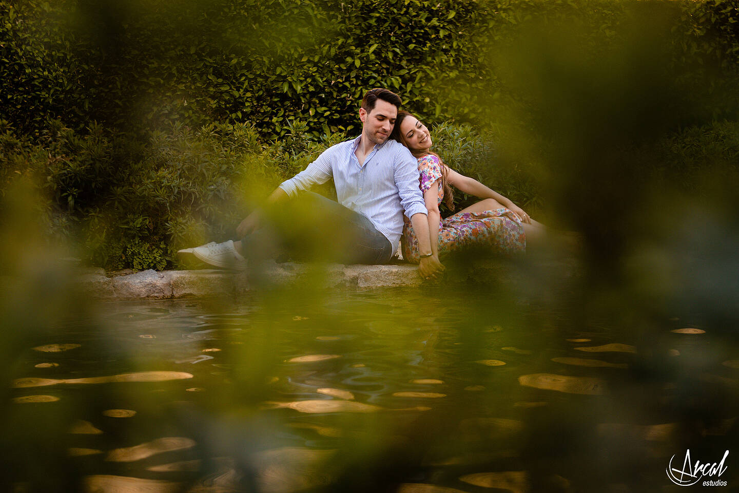 063_Ana y Álvaro pre boda en puente romano de córdoba, novios en torre de la calahorra, patios cordobeses y calleja de las flores.JPG
