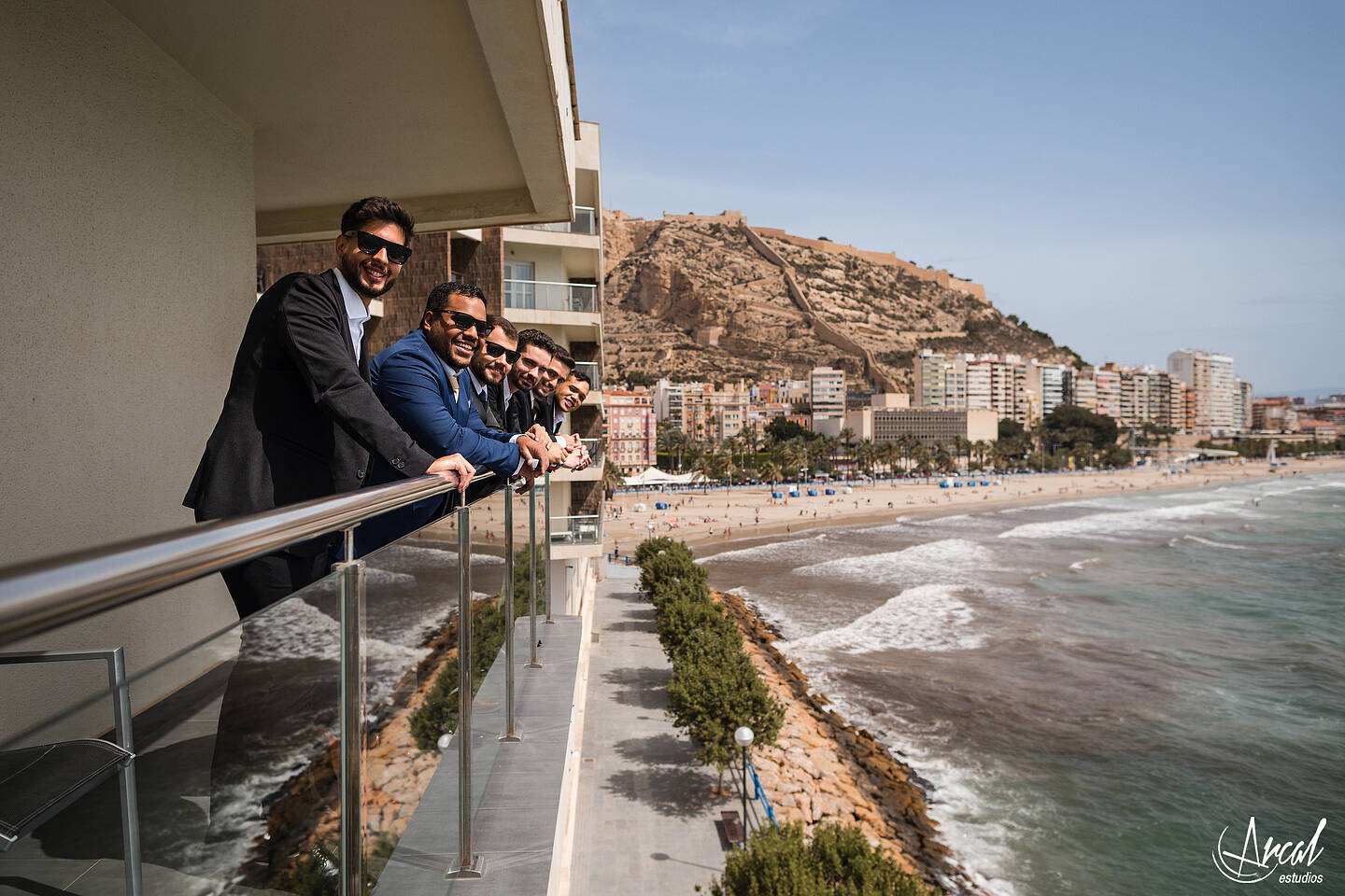 017_Deliana-y-Omar_Fotografía-de-Boda-hotel-meliá-alicante-casamiento-parroquía-santa-maría-de-alicante-fotos-boda-santa-cruz