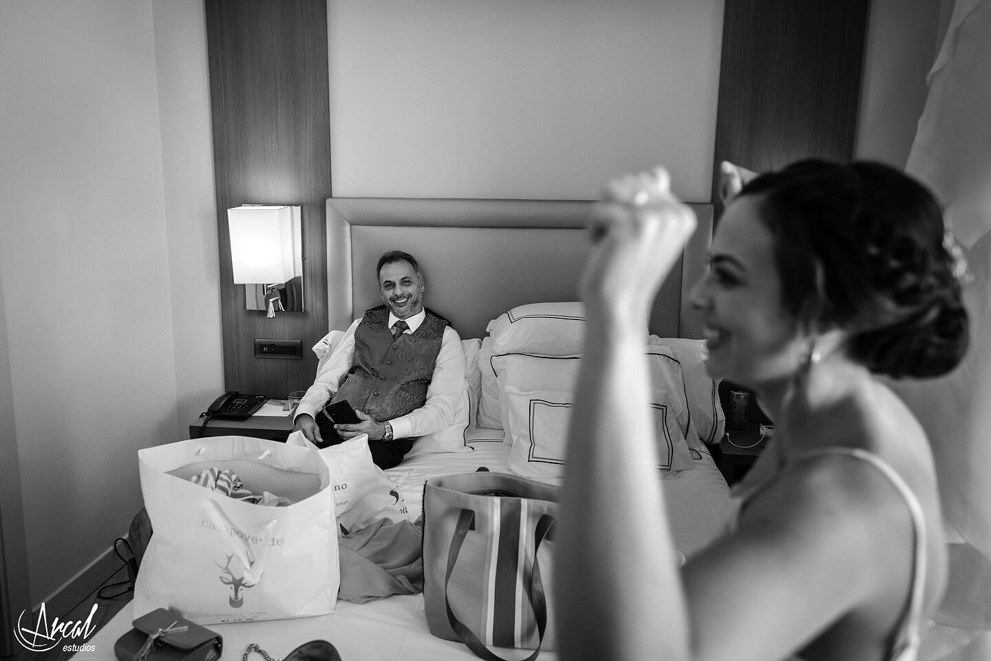 053_Deliana-y-Omar_Fotografía-de-Boda-hotel-meliá-alicante-casamiento-parroquía-santa-maría-de-alicante-fotos-boda-santa-cruz