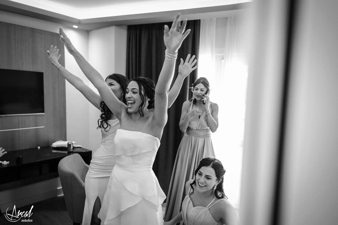 060_Deliana-y-Omar_Fotografía-de-Boda-hotel-meliá-alicante-casamiento-parroquía-santa-maría-de-alicante-fotos-boda-santa-cruz