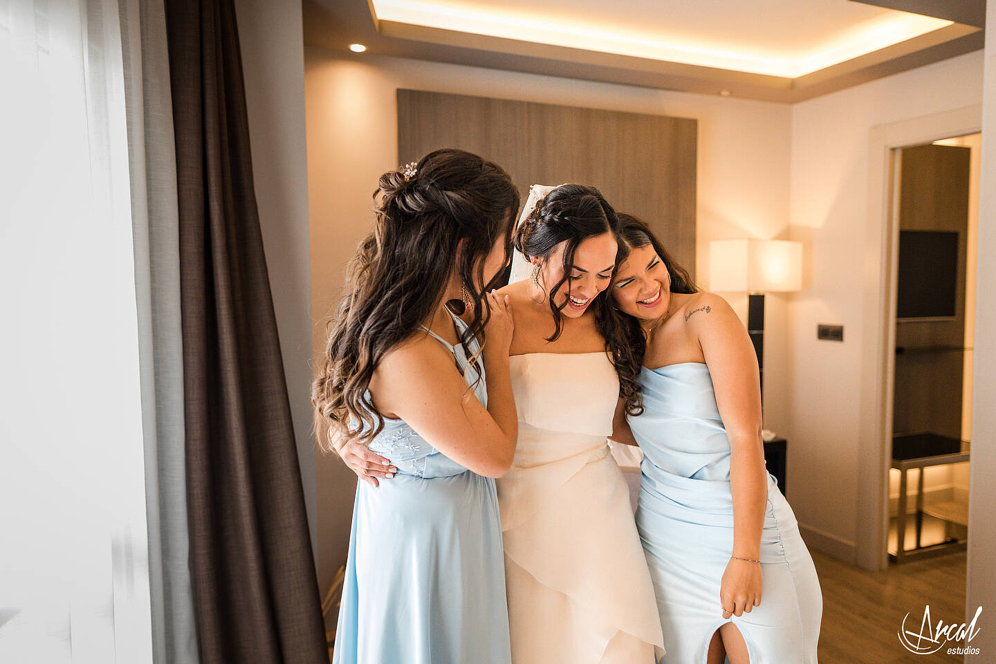 068_Deliana-y-Omar_Fotografía-de-Boda-hotel-meliá-alicante-casamiento-parroquía-santa-maría-de-alicante-fotos-boda-santa-cruz