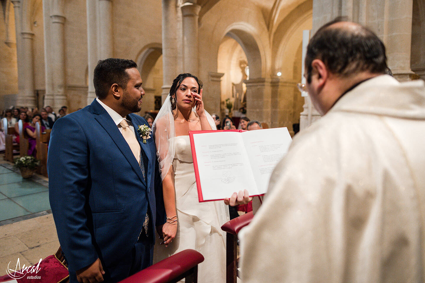 120_Deliana-y-Omar_Fotografía-de-Boda-hotel-meliá-alicante-casamiento-parroquía-santa-maría-de-alicante-fotos-boda-santa-cruz