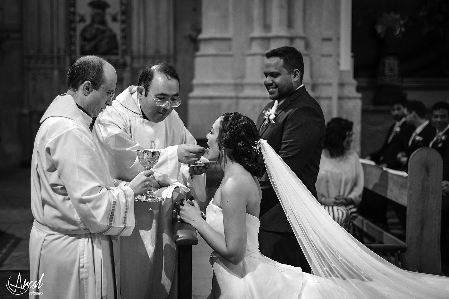 142_Deliana-y-Omar_Fotografía-de-Boda-hotel-meliá-alicante-casamiento-parroquía-santa-maría-de-alicante-fotos-boda-santa-cruz