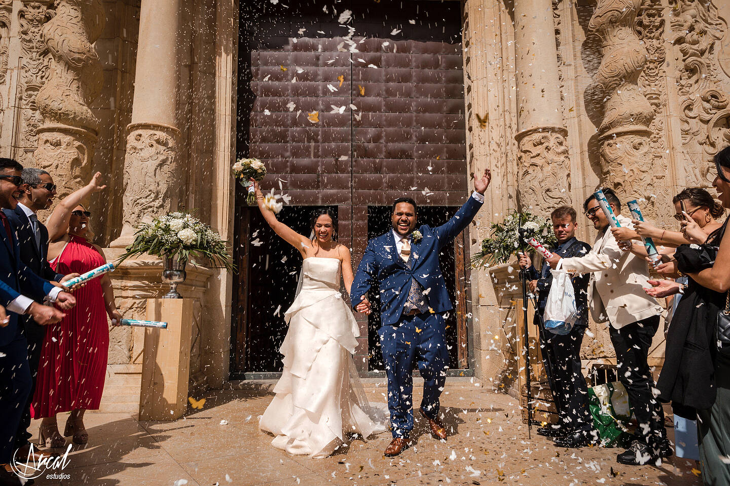 176_Deliana-y-Omar_Fotografía-de-Boda-hotel-meliá-alicante-casamiento-parroquía-santa-maría-de-alicante-fotos-boda-santa-cruz