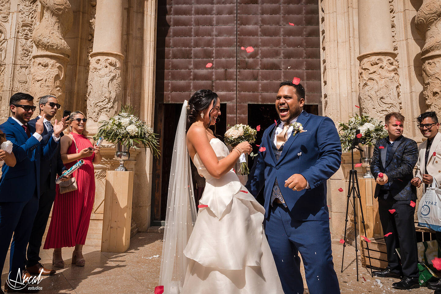 181_Deliana-y-Omar_Fotografía-de-Boda-hotel-meliá-alicante-casamiento-parroquía-santa-maría-de-alicante-fotos-boda-santa-cruz