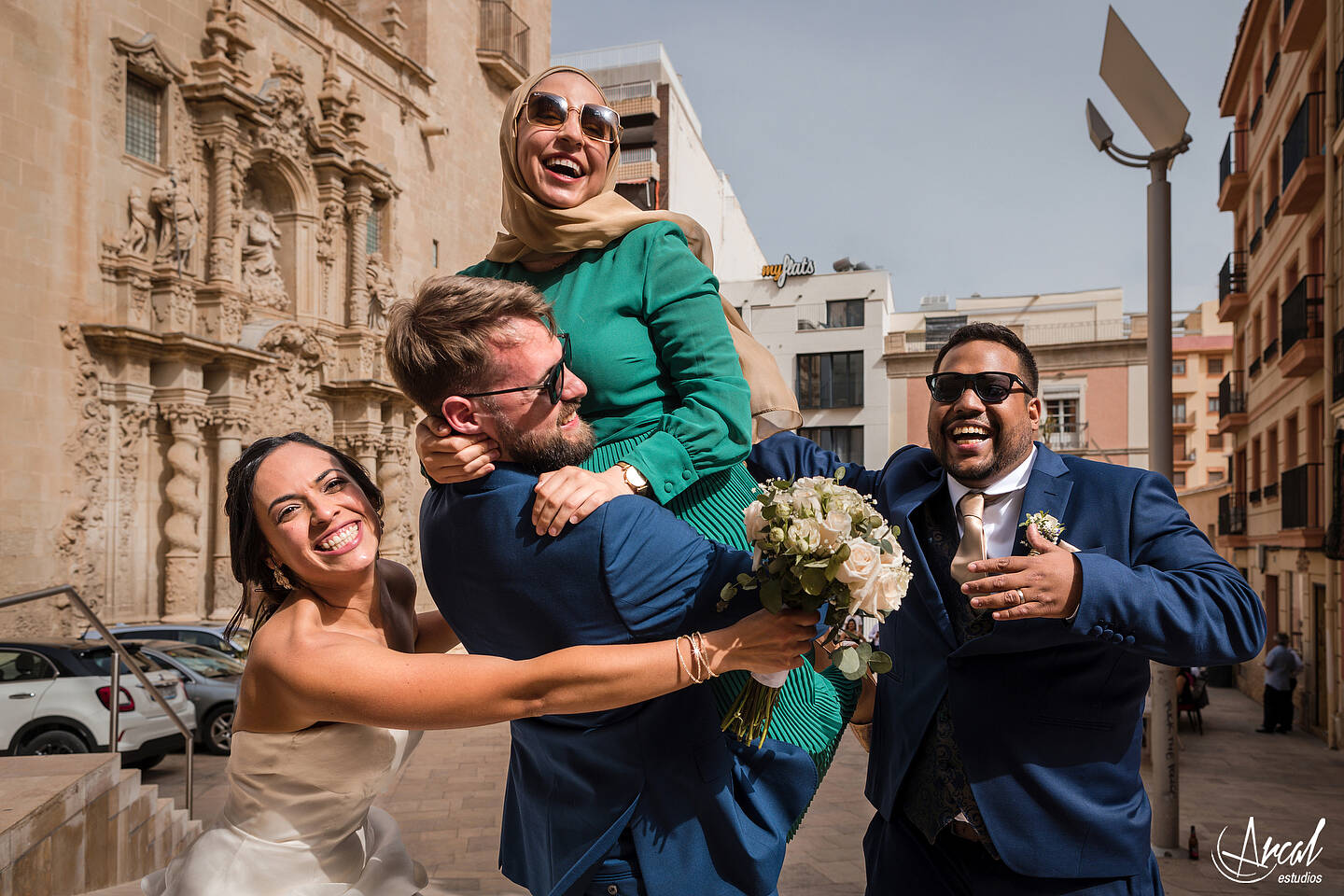 230_Deliana-y-Omar_Fotografía-de-Boda-hotel-meliá-alicante-casamiento-parroquía-santa-maría-de-alicante-fotos-boda-santa-cruz
