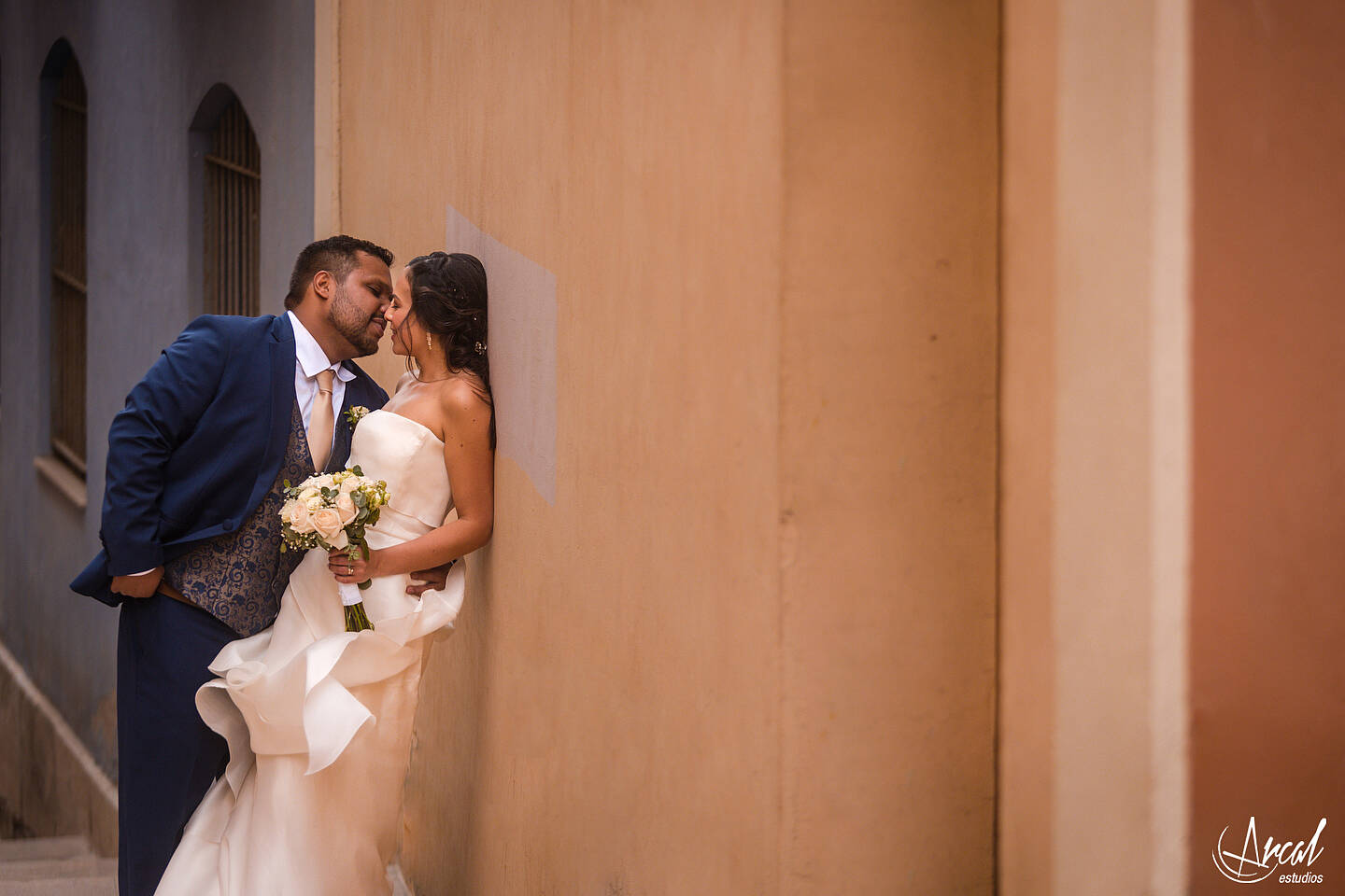 248_Deliana-y-Omar_Fotografía-de-Boda-hotel-meliá-alicante-casamiento-parroquía-santa-maría-de-alicante-fotos-boda-santa-cruz
