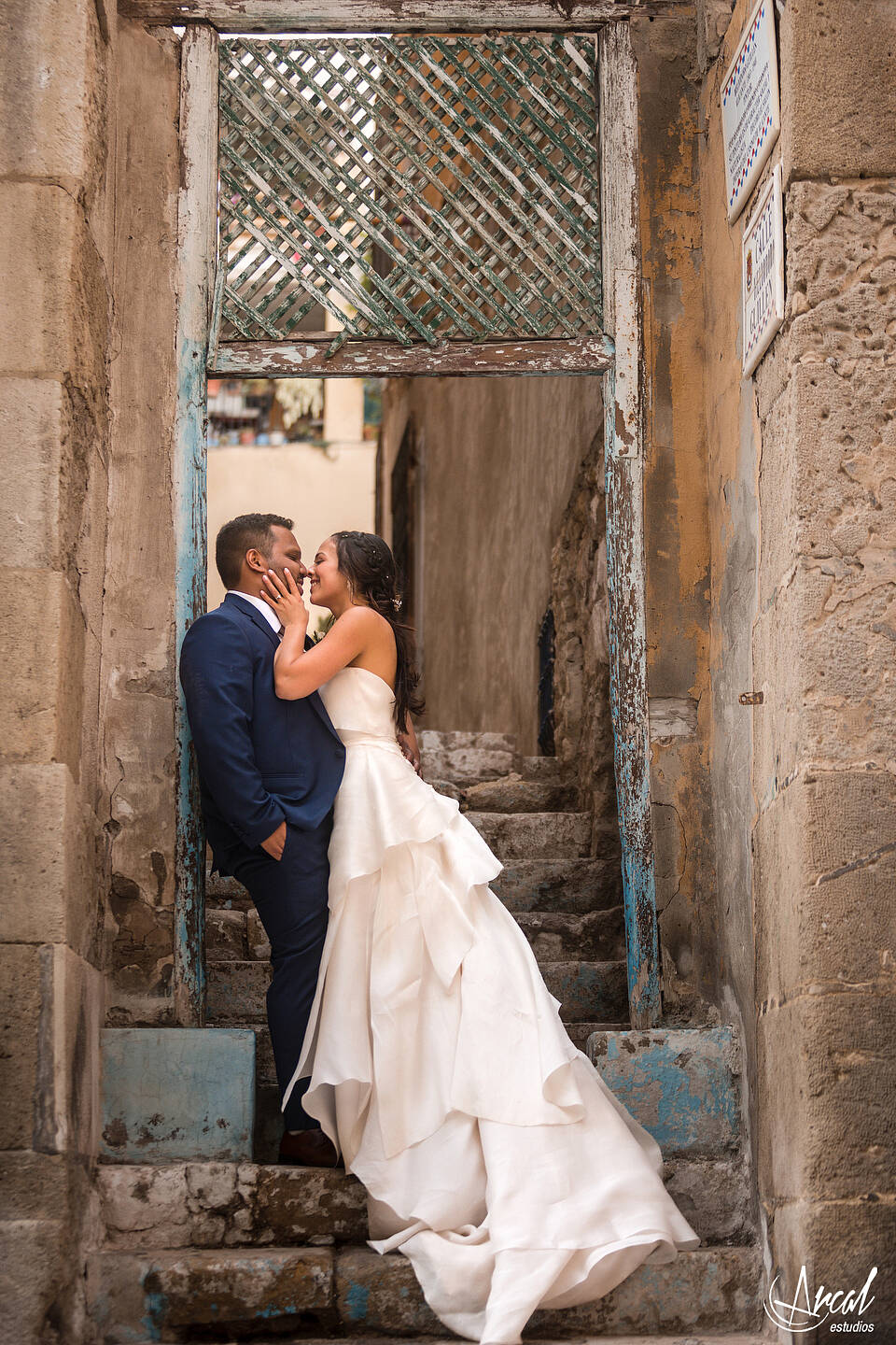 260_Deliana-y-Omar_Fotografía-de-Boda-hotel-meliá-alicante-casamiento-parroquía-santa-maría-de-alicante-fotos-boda-santa-cruz