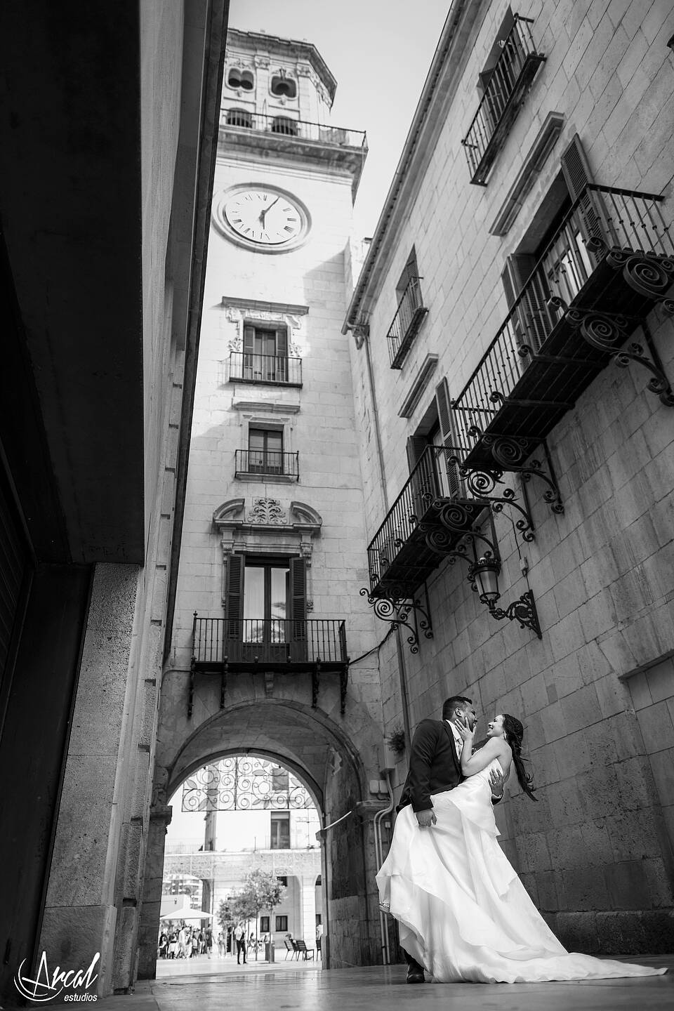 263_Deliana-y-Omar_Fotografía-de-Boda-hotel-meliá-alicante-casamiento-parroquía-santa-maría-de-alicante-fotos-boda-santa-cruz