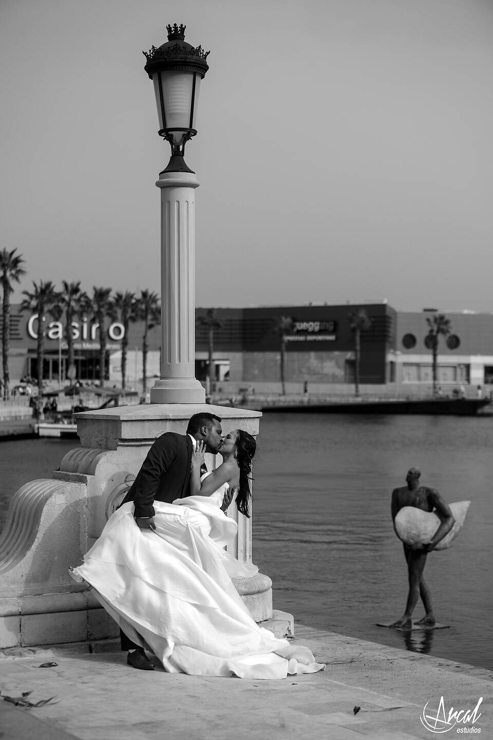 273_Deliana-y-Omar_Fotografía-de-Boda-hotel-meliá-alicante-casamiento-parroquía-santa-maría-de-alicante-fotos-boda-santa-cruz